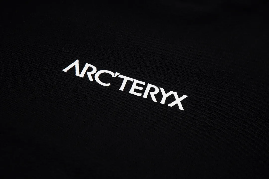【 Quality】 Arc’teryx 𝟮𝟰𝘀𝘀 Logo T ， ， ， OS g 100% Quality ： ：White Black Size：XS S M L